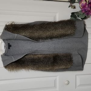 Tommy Hilfiger Women's front faux fur design sleeveless cardigan hoodie